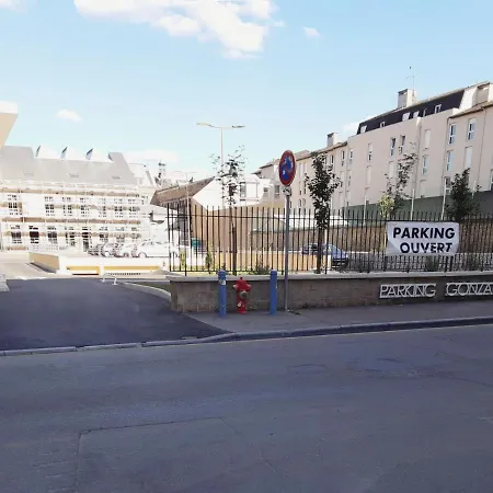 La Cour